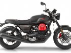 2018 Moto Guzzi V7 III Carbon Dark